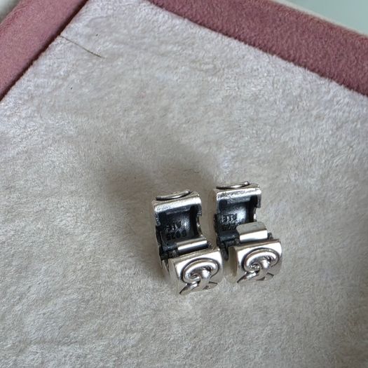 Pandora hearts charm clips perfect condition fully hallmarked