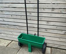 seed spreader