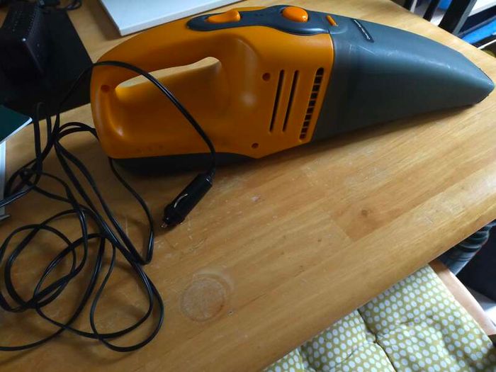 Car vacuum