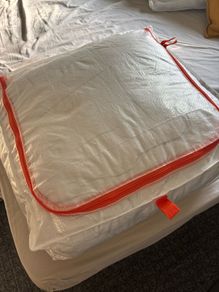 Set poliester cover 200x200cm & 2 pillows