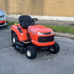 Ride on lawnmower