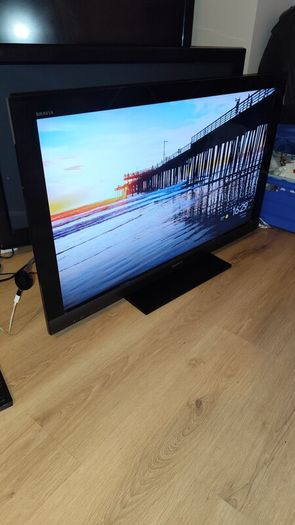 Tv Sony Bravia 40" and remote