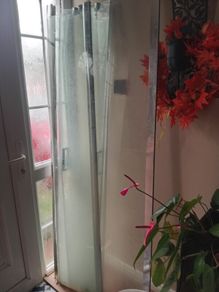 free curved shower enclosure