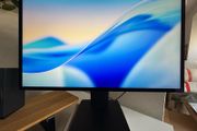 Apple Studio Display 27" 5K with Standard Glass VESA mount adapter