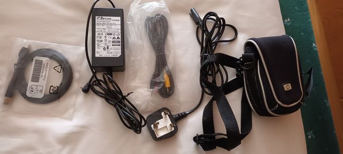 Hp 707 Digital Camera Kit Includes Dock