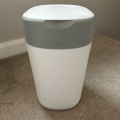 Tommee Tippee Twist and Click  Nappy Bin