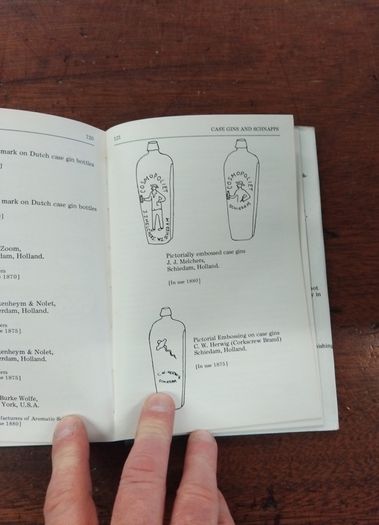 A Bottle Collectors Guide book