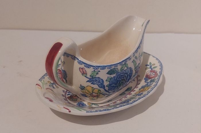 Beautiful Vintage Masons Ironstone Individual Gravy Boat and Matching Underplate in the Regency Pattern, Circa 1940 - Unusual Size