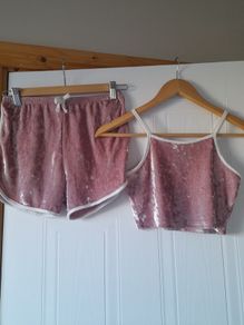 girls cute top and shorts