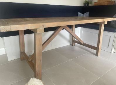 arnotts dining table