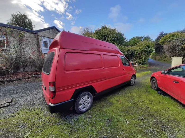 2001 Toyota HiAce