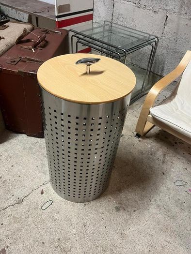 Modern Stainless Steel Perforated Laundry Bin with Wooden Lid