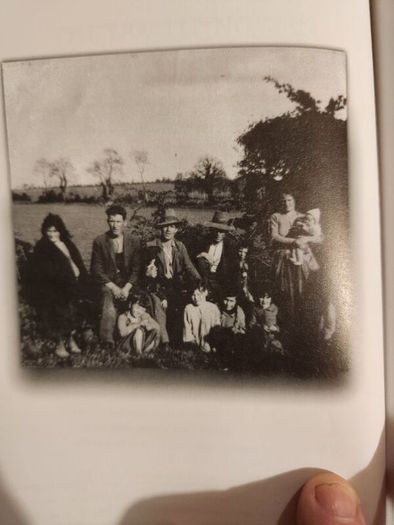 Travlers. Black Stones Around The Green Shamrock.  A Poetry Anthology  By And About Travlers. Compiled By Michael O'reilly And Mairin Kenny. First Edition Paperback In Good Condition.