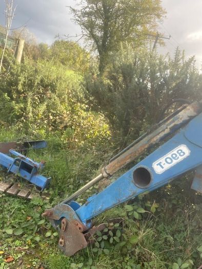 Tractor loaders