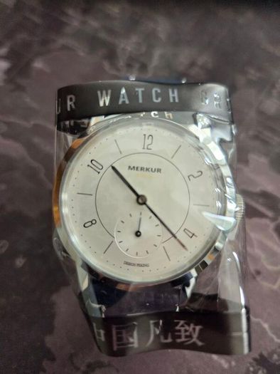 Merkur (Thin UFO) Manual Mechanical Mens Watch