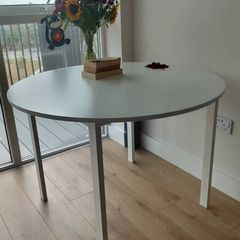 dinning table and 3 Chairs
