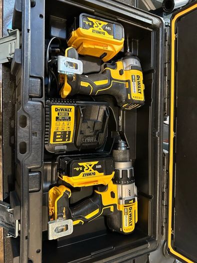 DeWalt DCK276P2 18V XR Brushless Twin Kit + extras