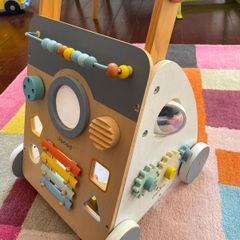 Janod wooden activity walker