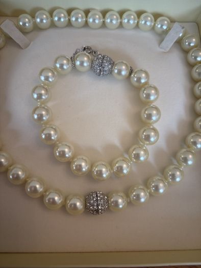 Angelique Pearl Necklace & Bracelet Set
