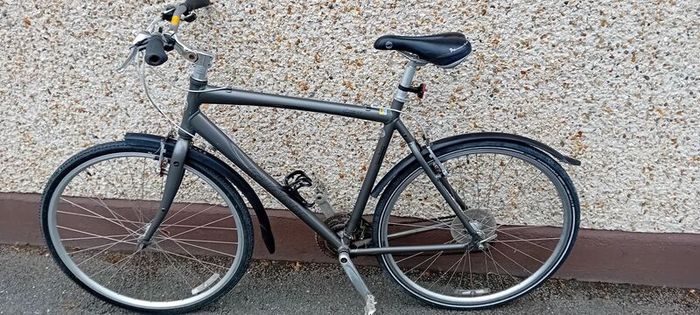 Giant Hybrid Bicycle