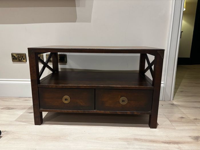 Laura ashley tv stand