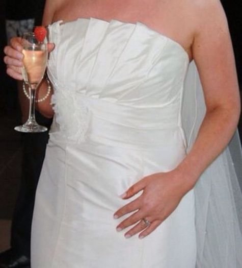 Stunning Paloma Blanca wedding dress