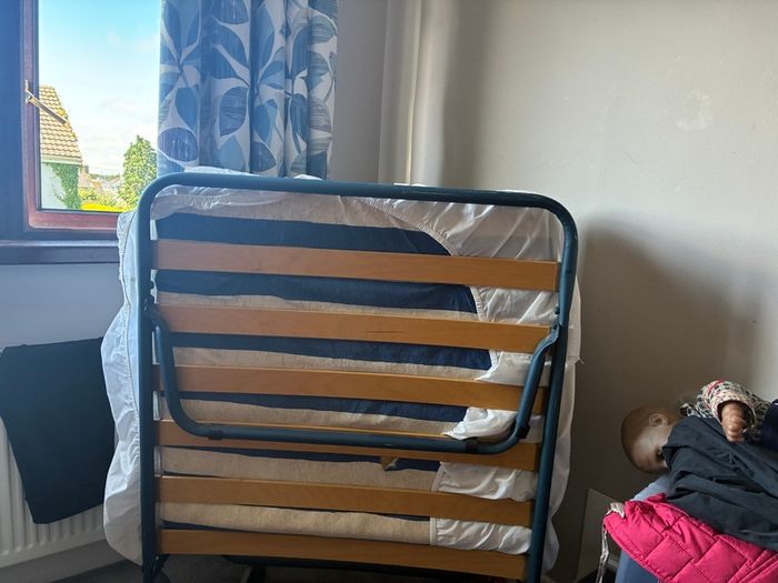Folding bed