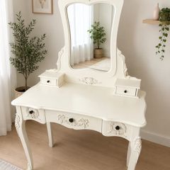 vanity table