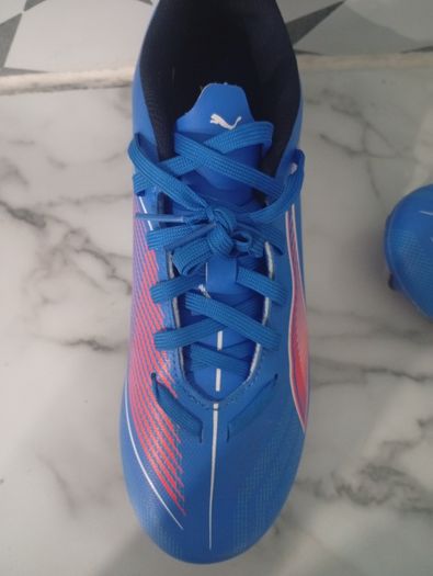 Football boots 5.5