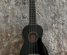 Korala Black Soprano Ukulele UKS30