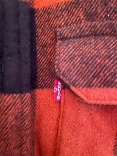 Mens Levis Red and Black Buffalo Check Shirt Long Sleeve. Size Small.