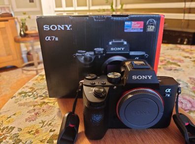 Sony A7III full frame camera