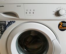 Montpellier MW5100P Freestanding Washing Machine White