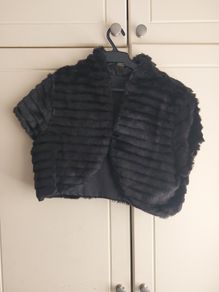fake fur stole