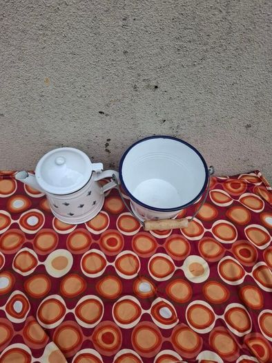 enamel tea pot and bucket postage possible