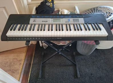 Casio CTK-1550 61-Key Digital Keyboard with Adjustable Stand