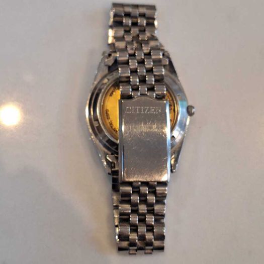 Vintage Citizen Eagle 7 Automatic Datejust 38mm. Rare Sapphire/Exhibition Variant