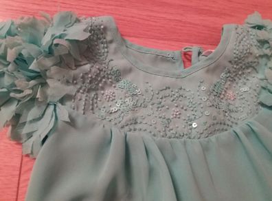 Beautiful girls dressy top. Age 4