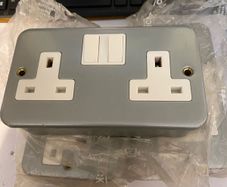 Twin metal clad sockets 3