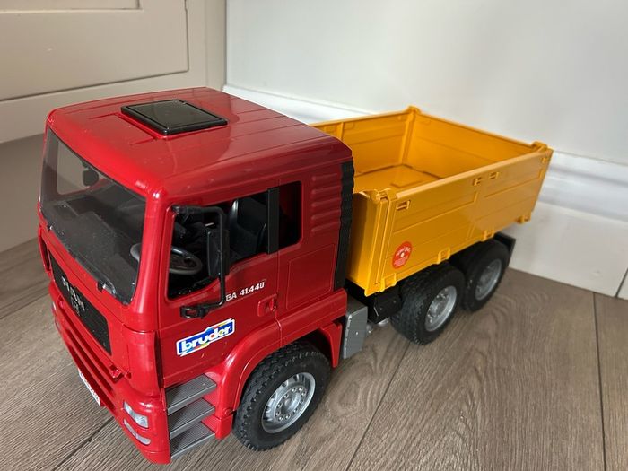 bruder lorry