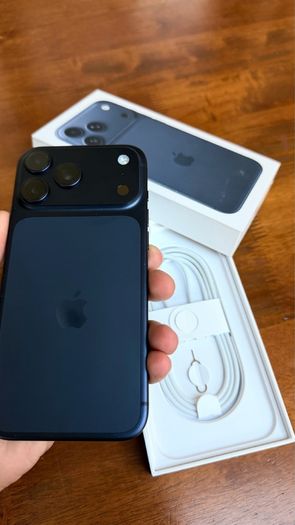iPhone 17 pro max 256gb - Excellent