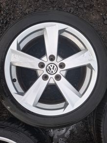 17" Vw Alloys with tyres