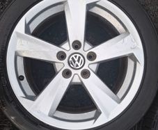 17" Vw Alloys with tyres