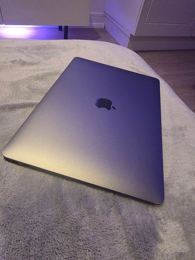 macbook Air m1 space gray (no scratches, battery health 95%)