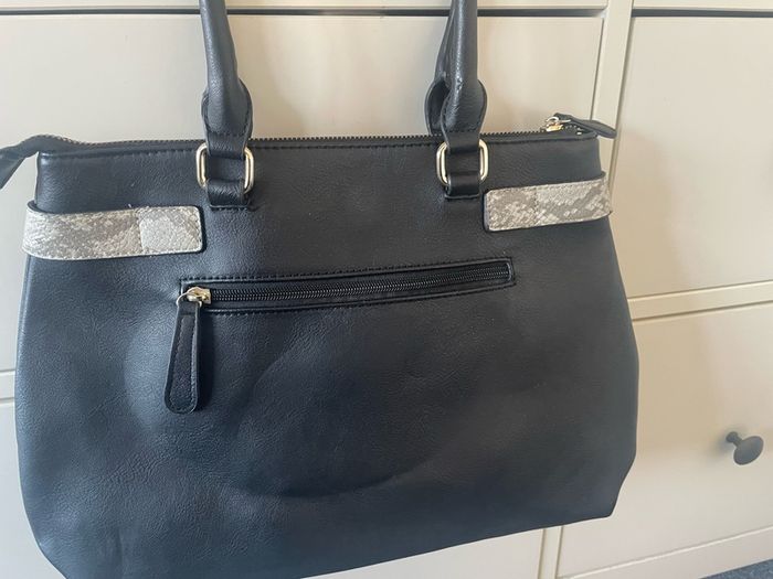 Henley handbag