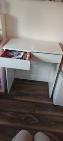 dressing table