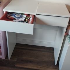 dressing table