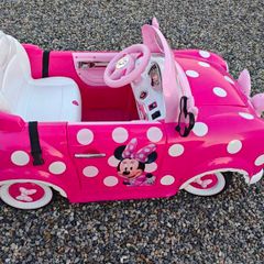 Minnie Mouse 6v ride-on car