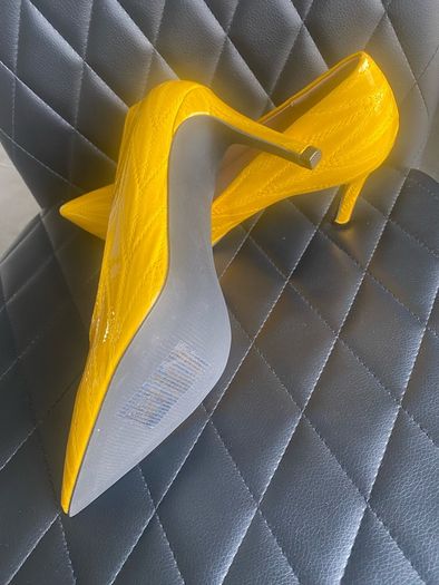 Size uk37 shoes