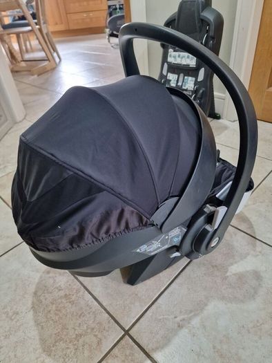 Damaged Be Safe Izi Go Modular Infant Car Seat and Base